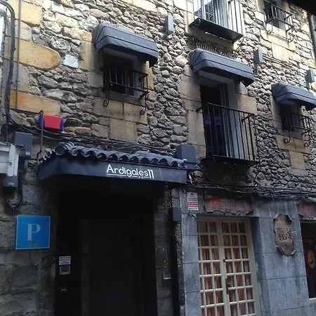 Ardigales 11 2* Castro Urdiales